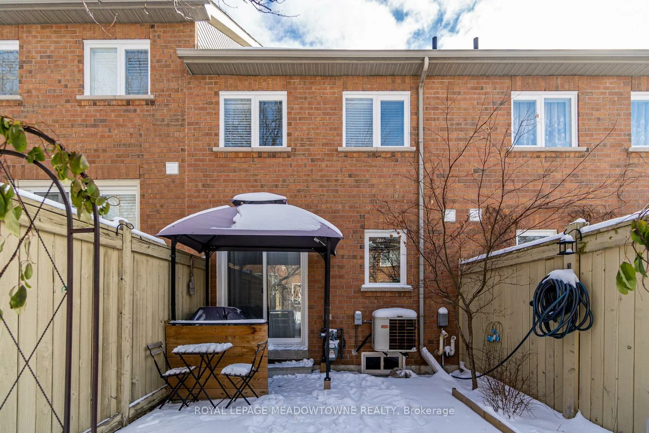 1591, South Parade, East Credit, Mississauga