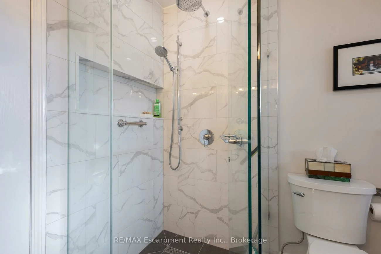 2199, Burnhamthorpe, Erin Mills, Mississauga