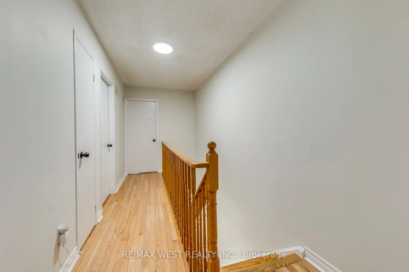 99, Bristol, Hurontario, Mississauga