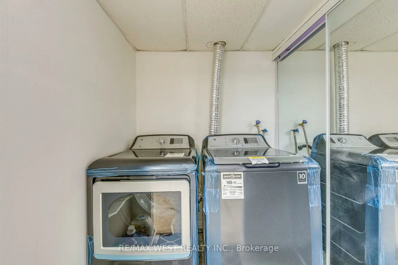 99, Bristol, Hurontario, Mississauga