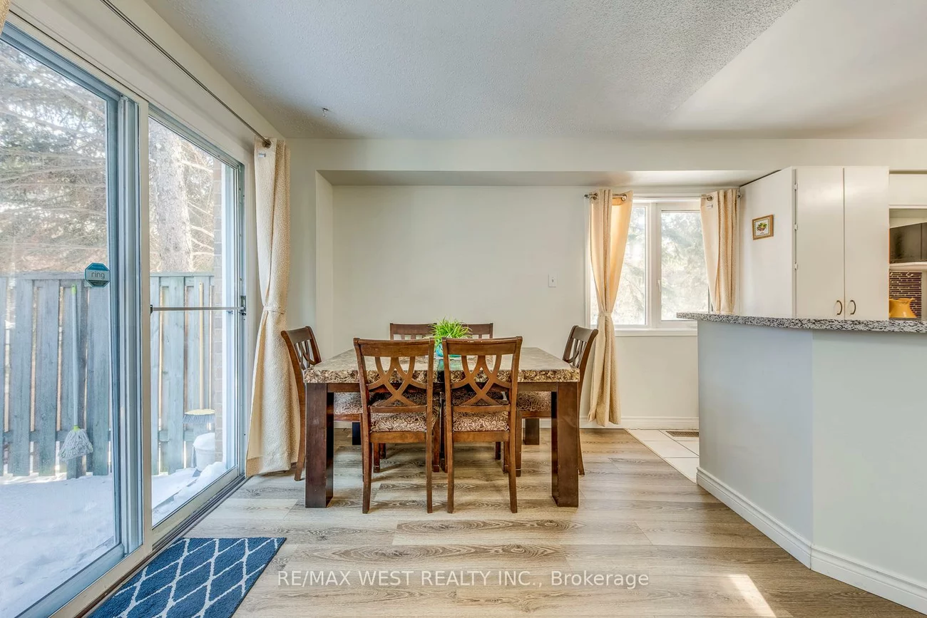 99, Bristol, Hurontario, Mississauga