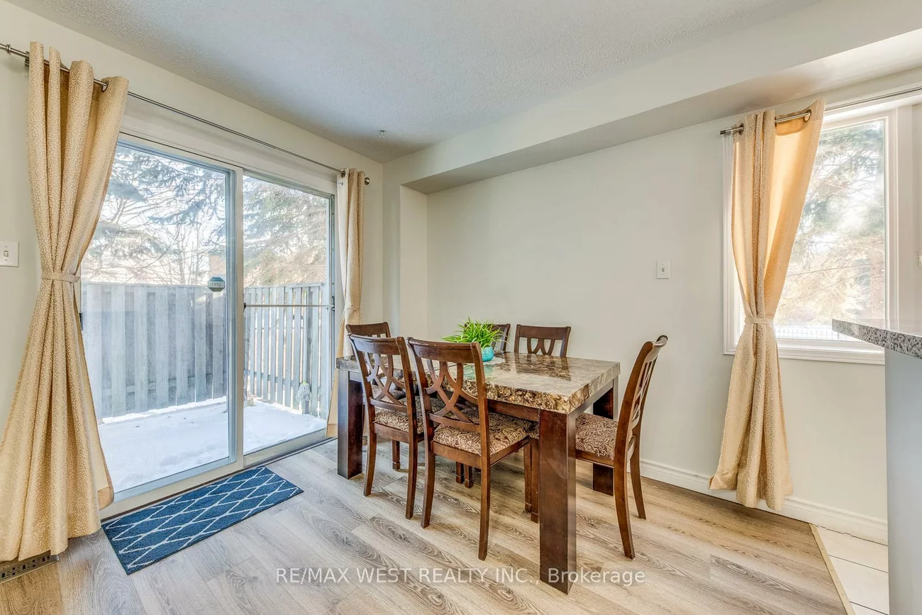 99, Bristol, Hurontario, Mississauga