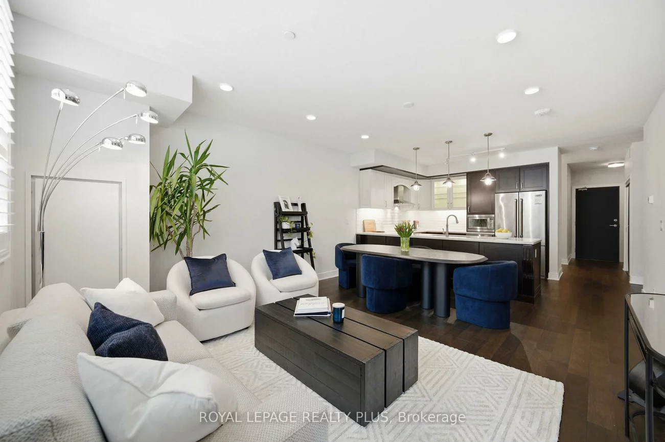 1575, Lakeshore, Clarkson, Mississauga