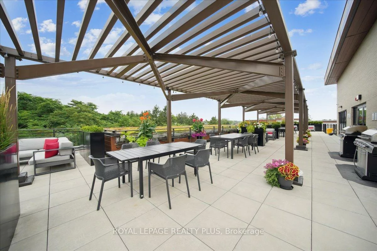 1575, Lakeshore, Clarkson, Mississauga