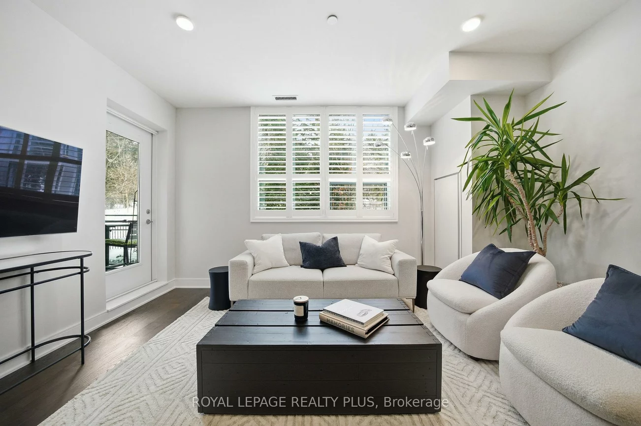 1575, Lakeshore, Clarkson, Mississauga