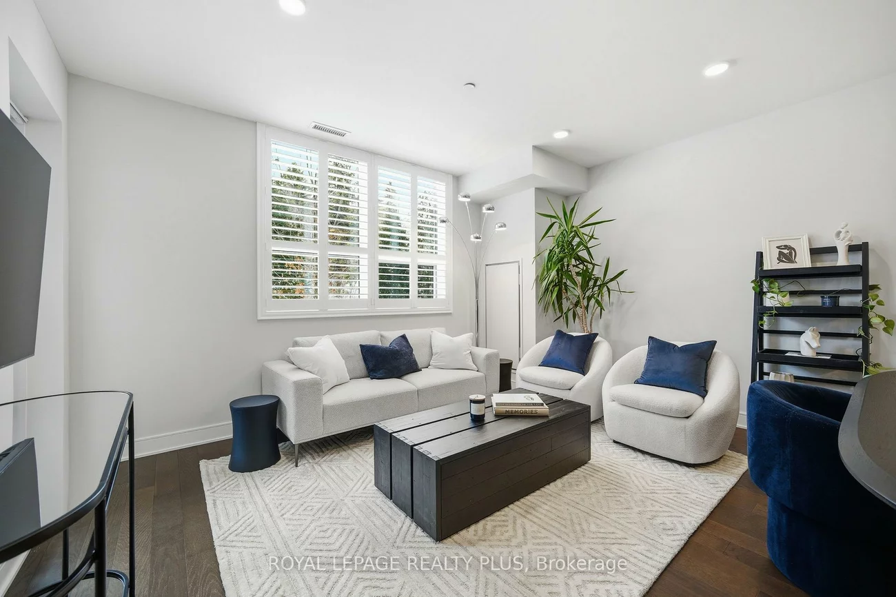 1575, Lakeshore, Clarkson, Mississauga