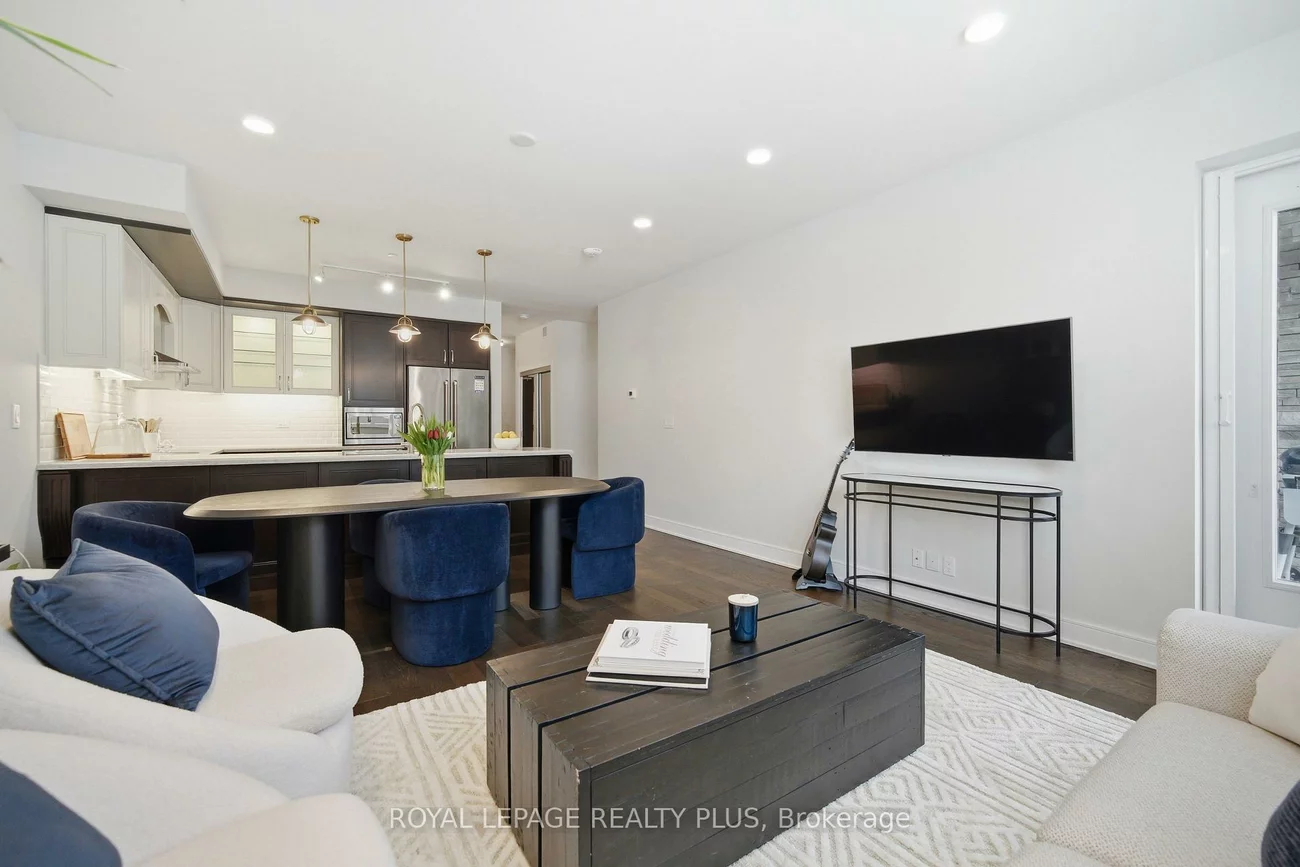 1575, Lakeshore, Clarkson, Mississauga