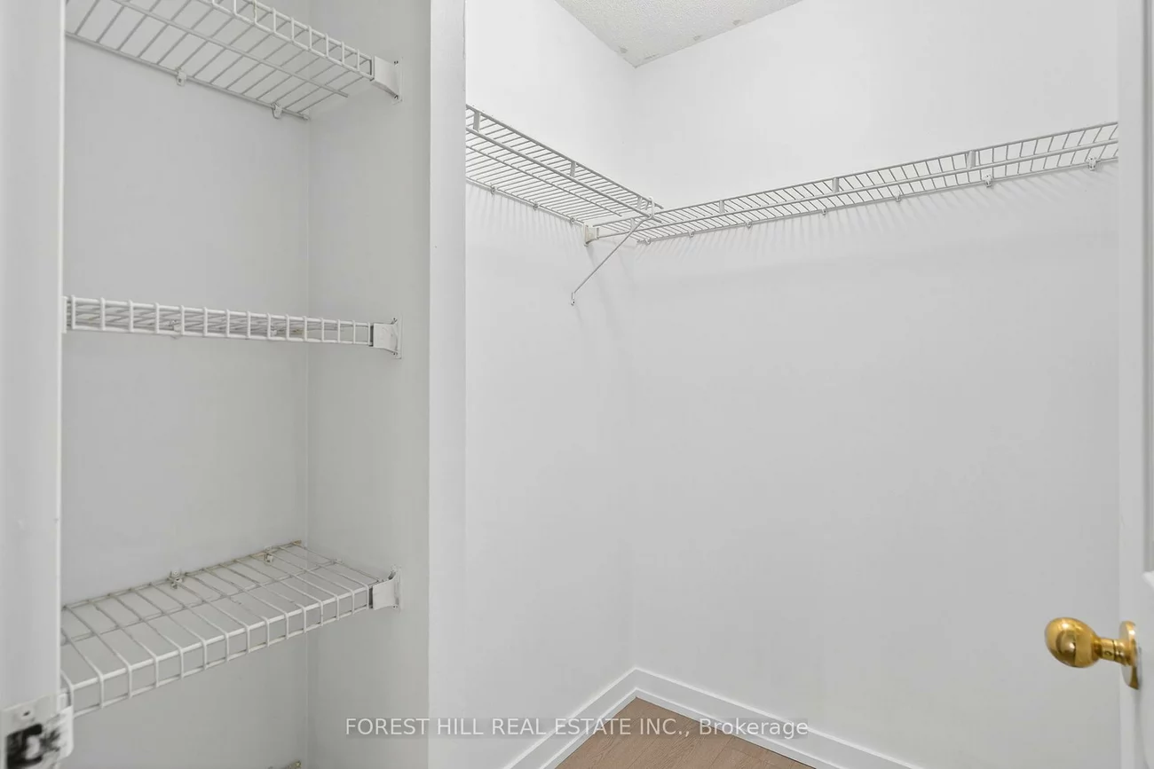 285, Enfield, City Centre, Mississauga