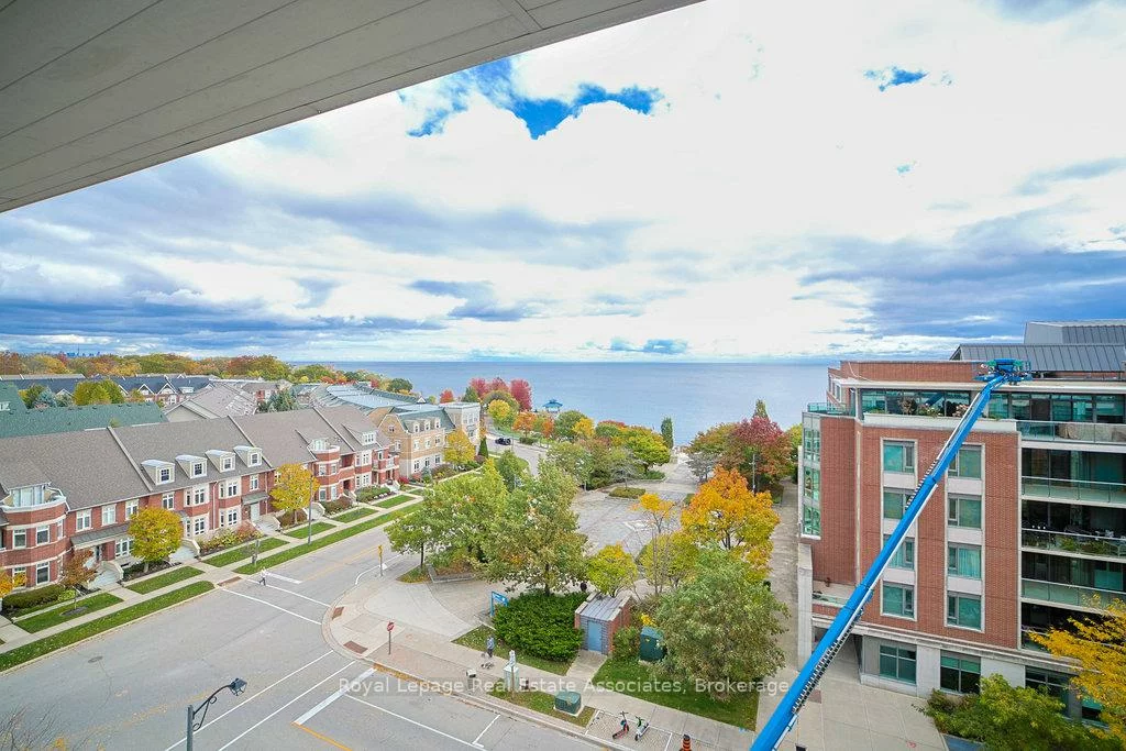 80, Port, Port Credit, Mississauga