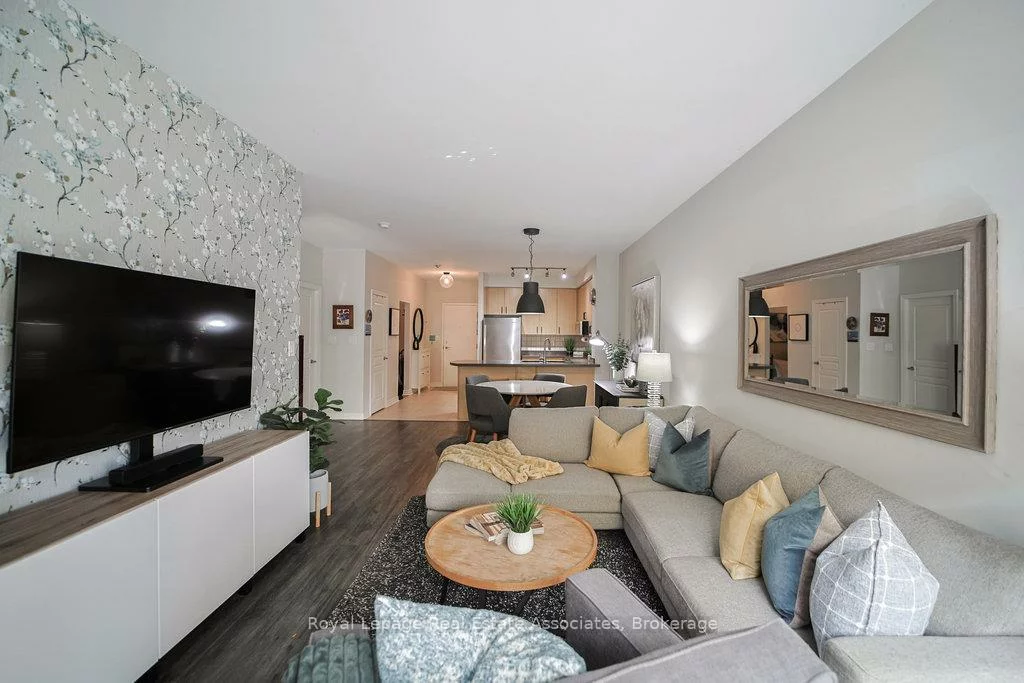 80, Port, Port Credit, Mississauga