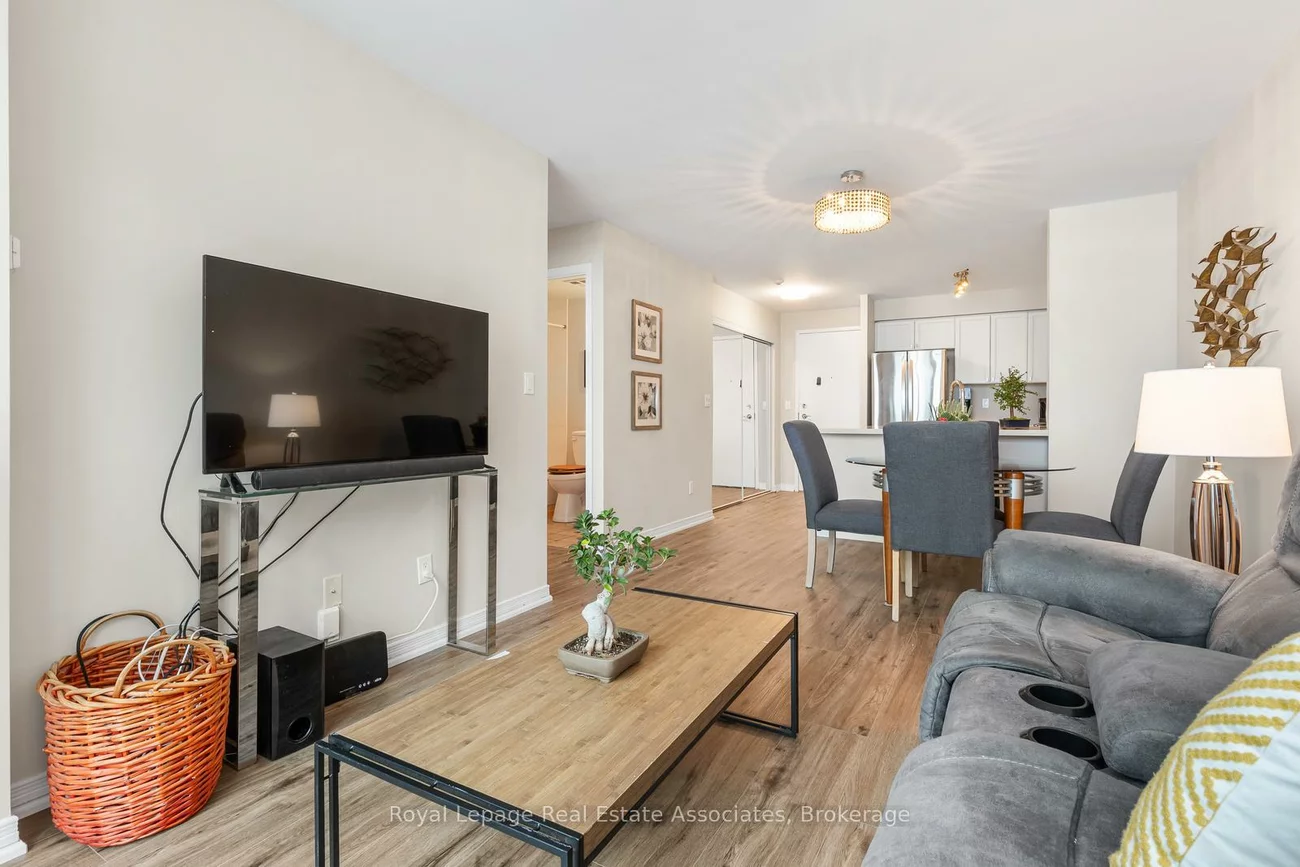 2565, Erin Centre, Central Erin Mills, Mississauga