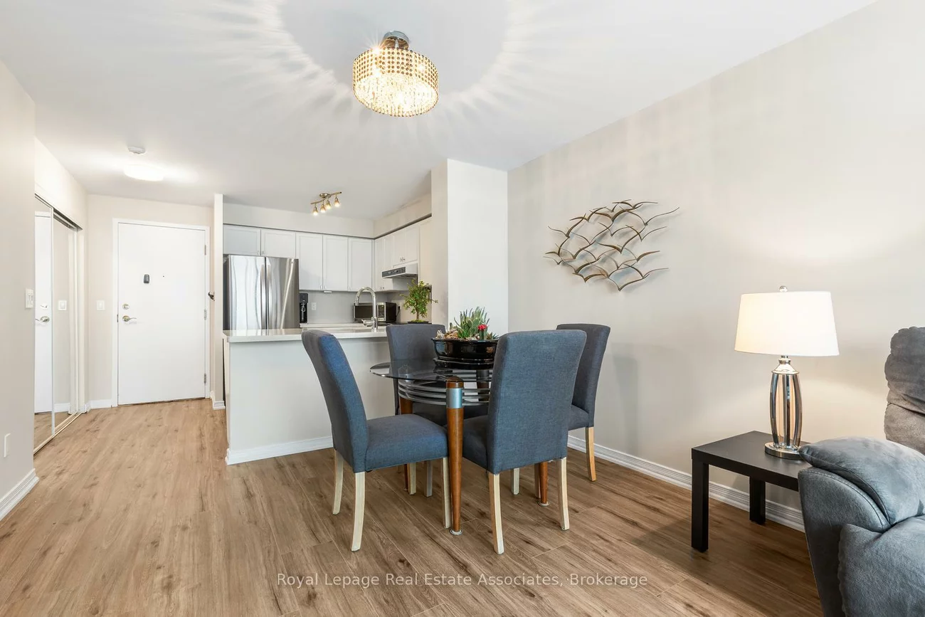 2565, Erin Centre, Central Erin Mills, Mississauga