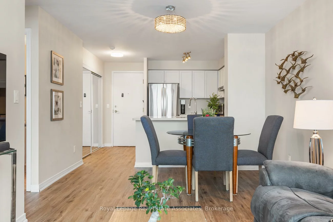 2565, Erin Centre, Central Erin Mills, Mississauga