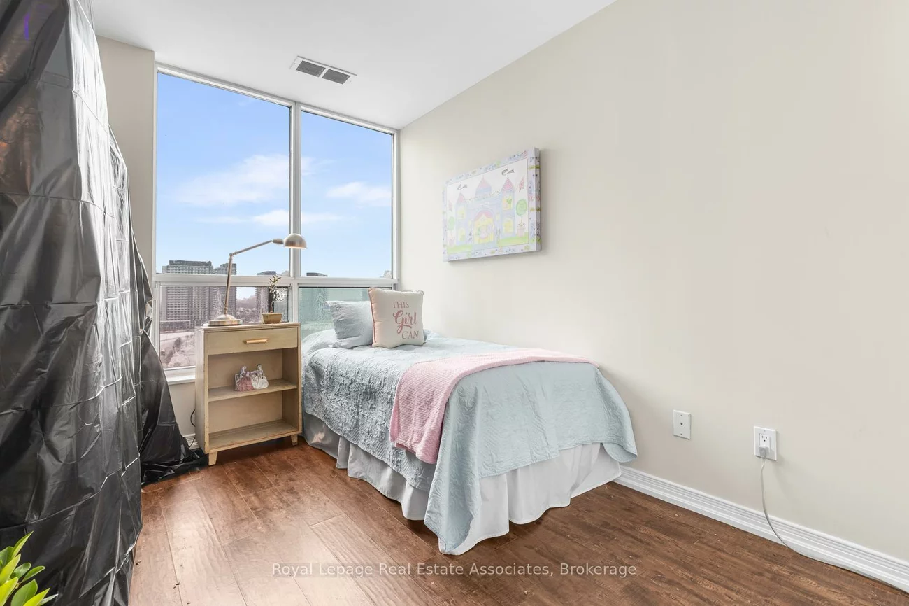 2565, Erin Centre, Central Erin Mills, Mississauga