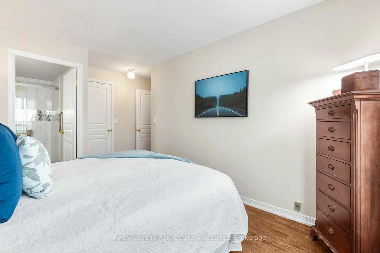 2565, Erin Centre, Central Erin Mills, Mississauga