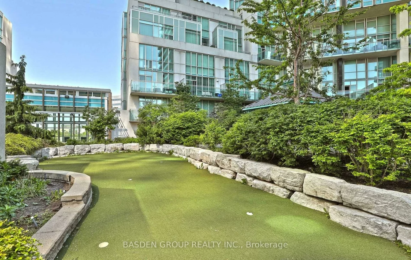 220, Burnhamthorpe, City Centre, Mississauga