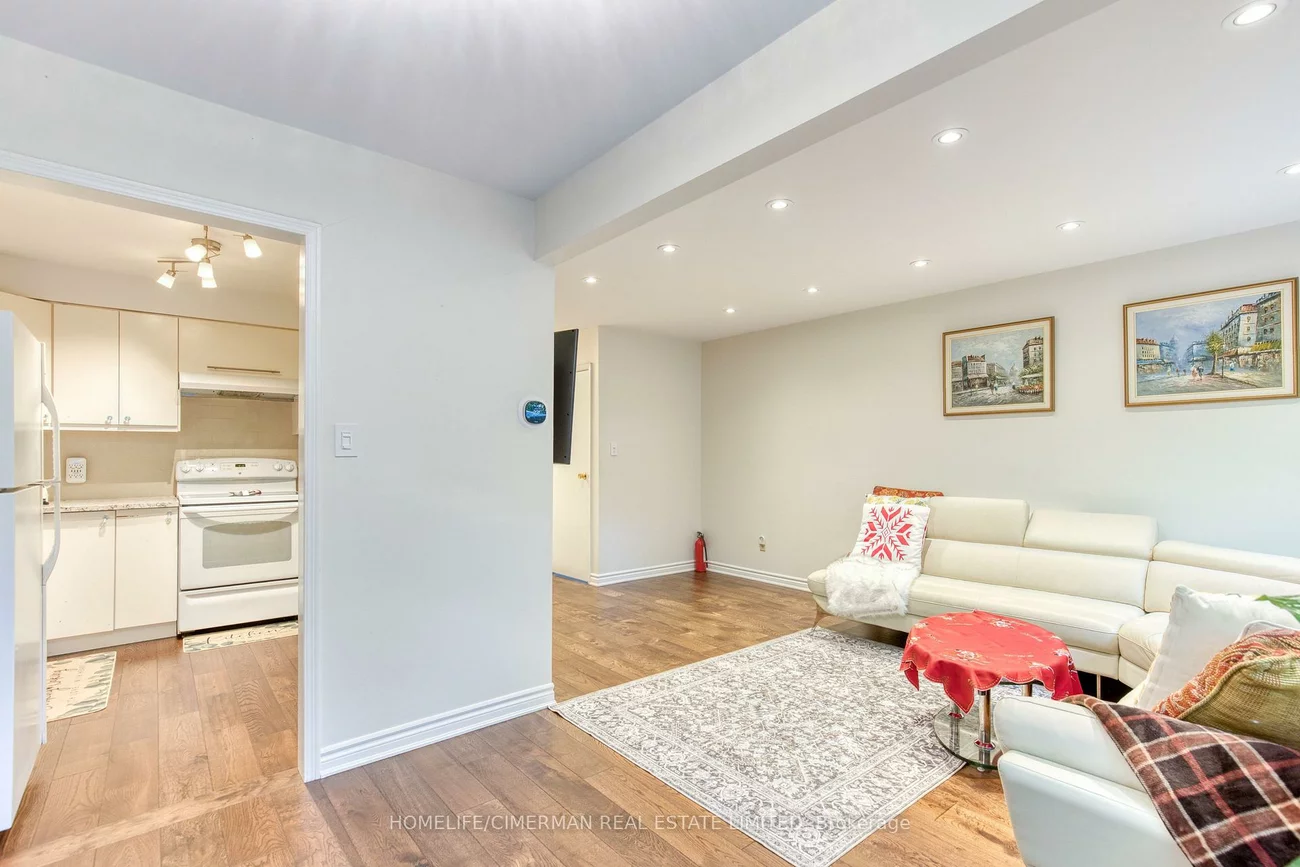 60, Hanson, Fairview, Mississauga