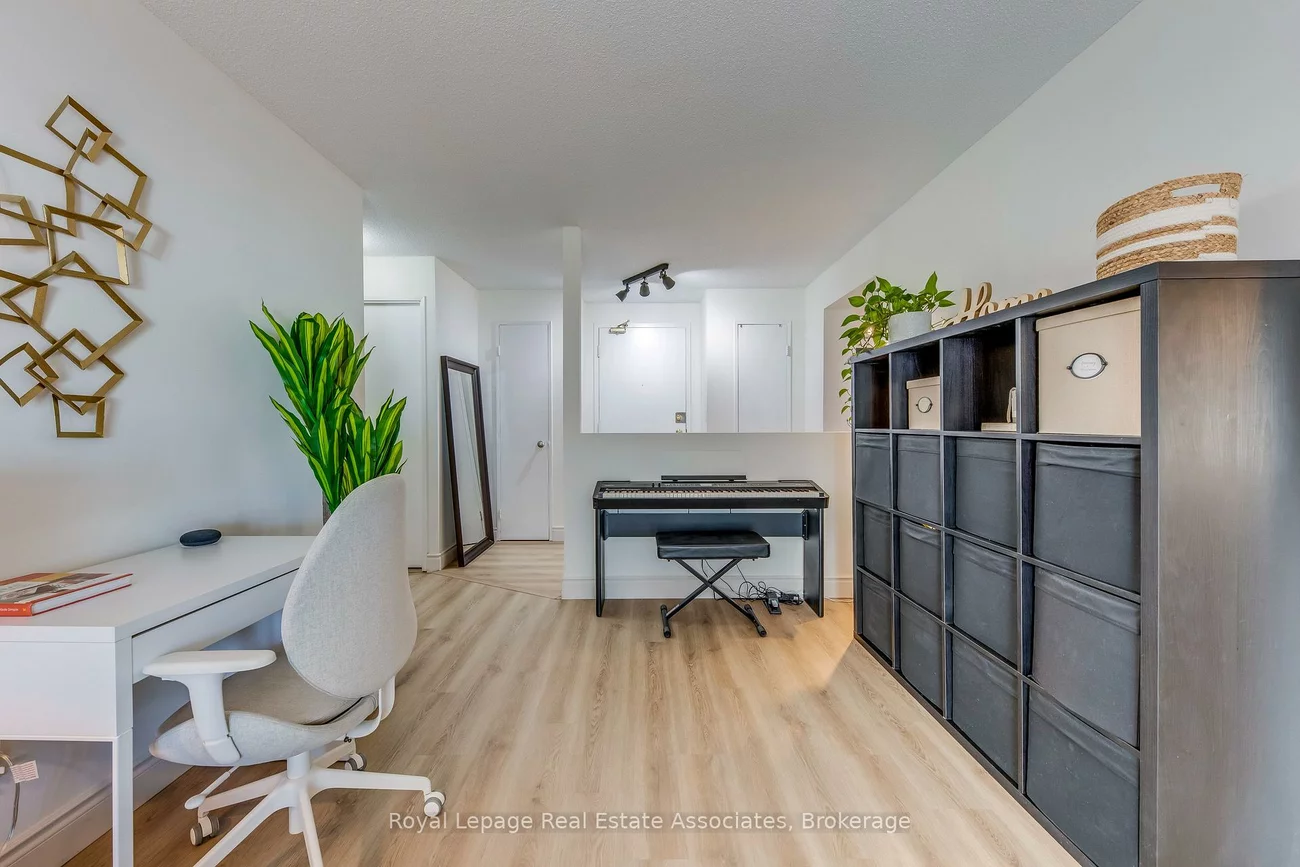 155, Hillcrest, Cooksville, Mississauga