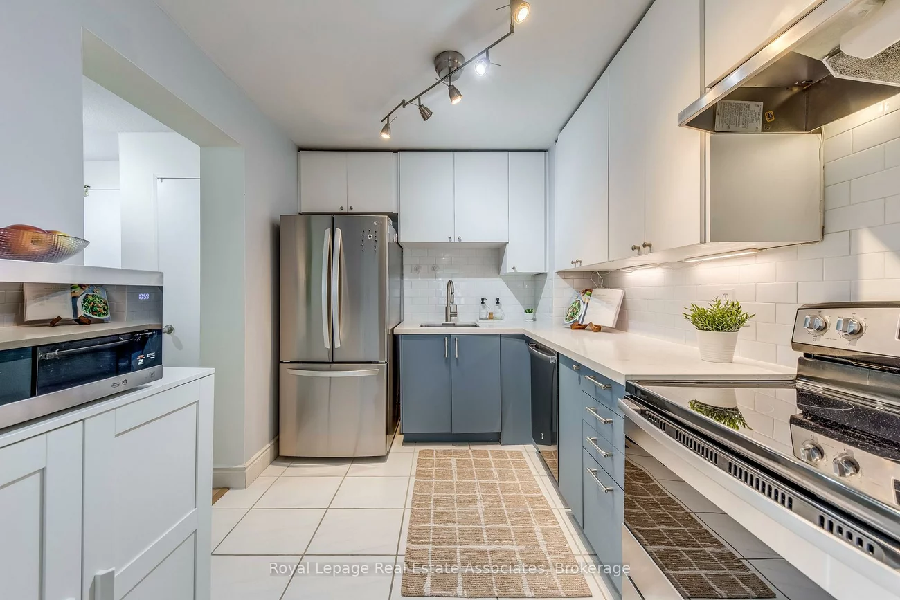 155, Hillcrest, Cooksville, Mississauga