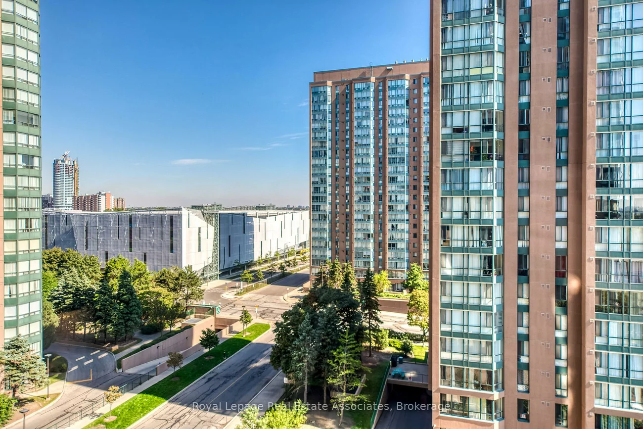 155, Hillcrest, Cooksville, Mississauga