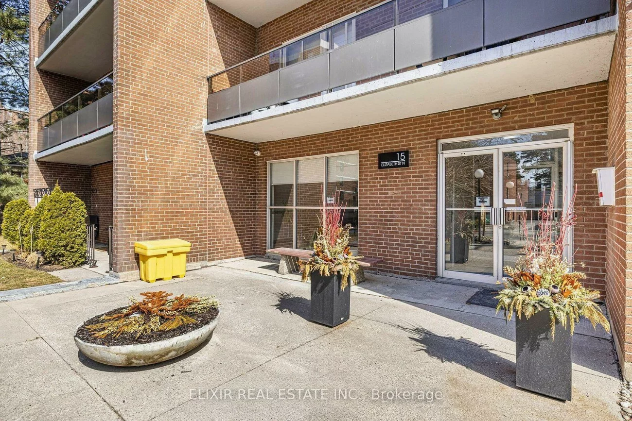 15, Elizabeth, Port Credit, Mississauga