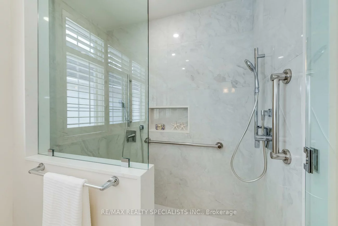 717, Hidden Grove, Lorne Park, Mississauga