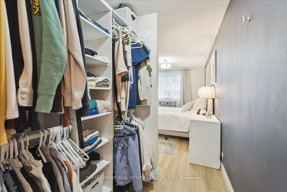 1275, Cornerbrook, Erindale, Mississauga