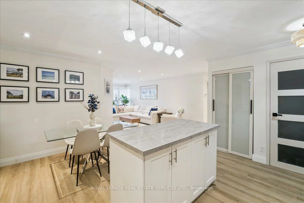 1275, Cornerbrook, Erindale, Mississauga