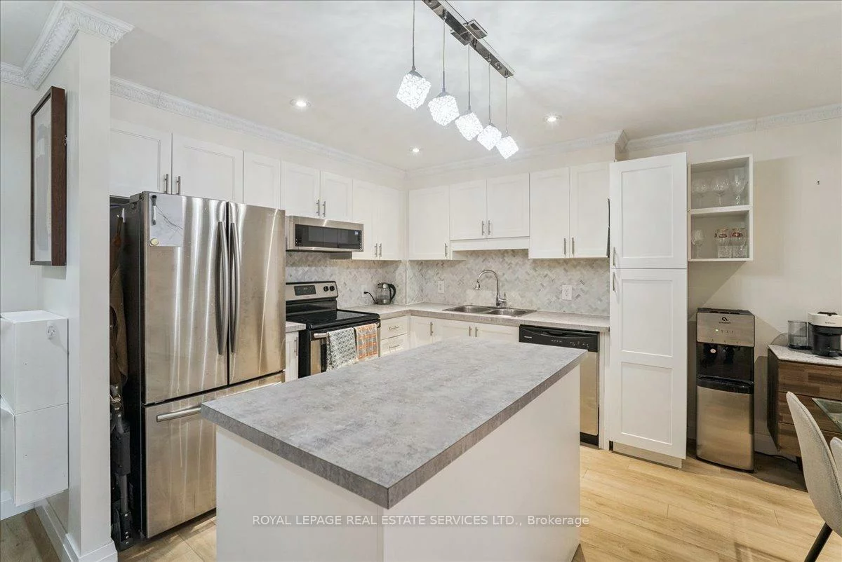 1275, Cornerbrook, Erindale, Mississauga