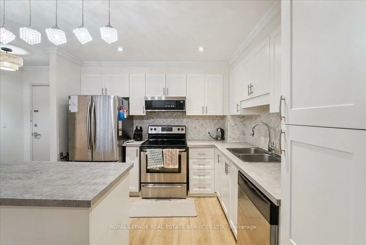 1275, Cornerbrook, Erindale, Mississauga