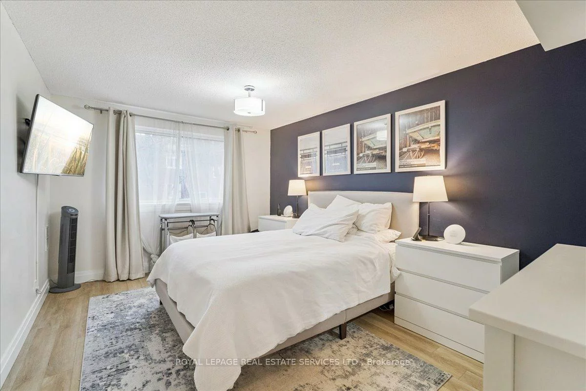 1275, Cornerbrook, Erindale, Mississauga