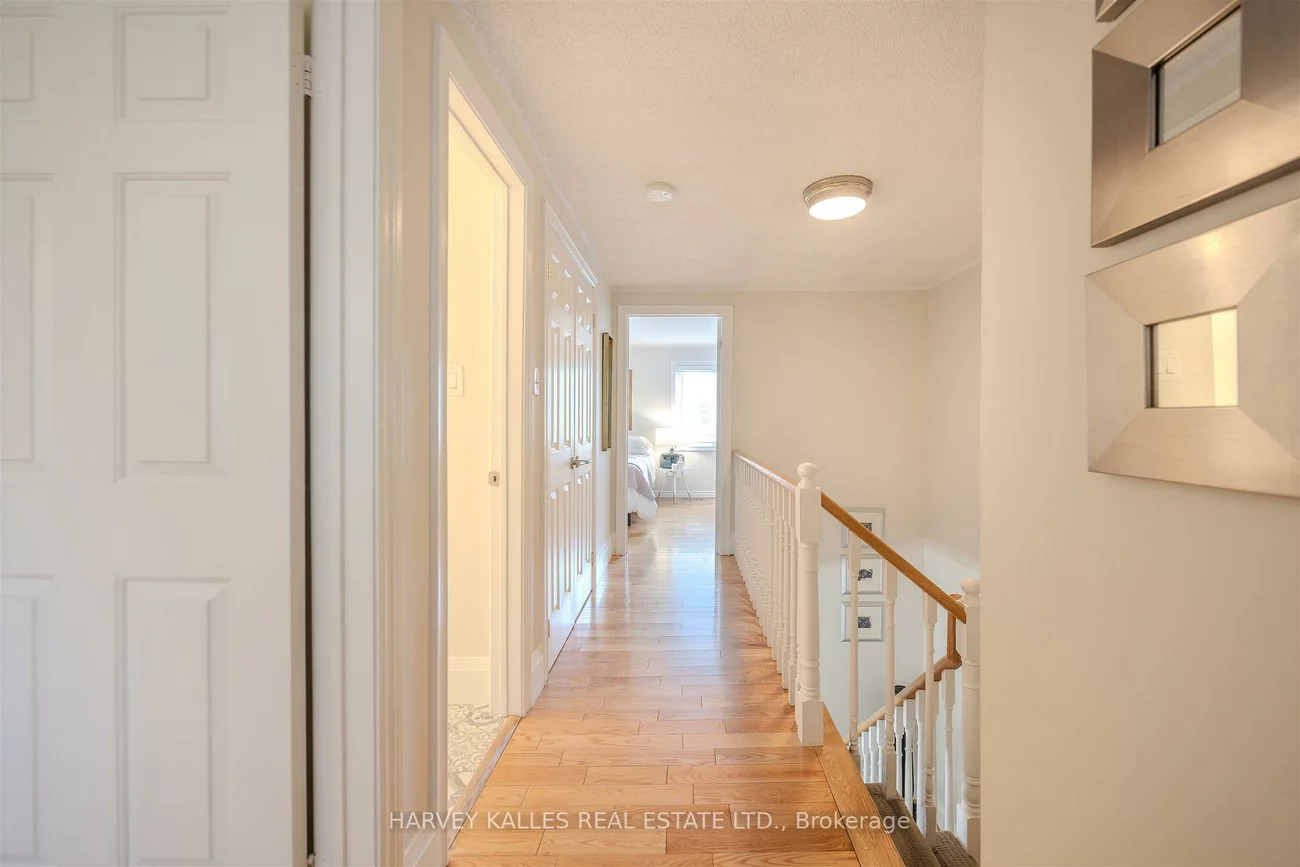 1060, Walden, Clarkson, Mississauga