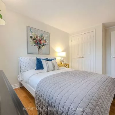 1060, Walden, Clarkson, Mississauga