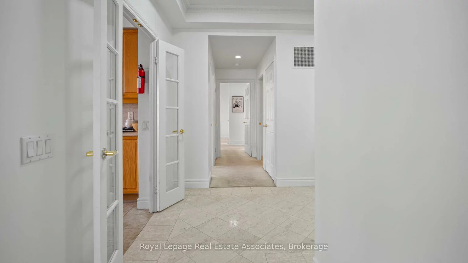 25, Kingsbridge Garden, Hurontario, Mississauga