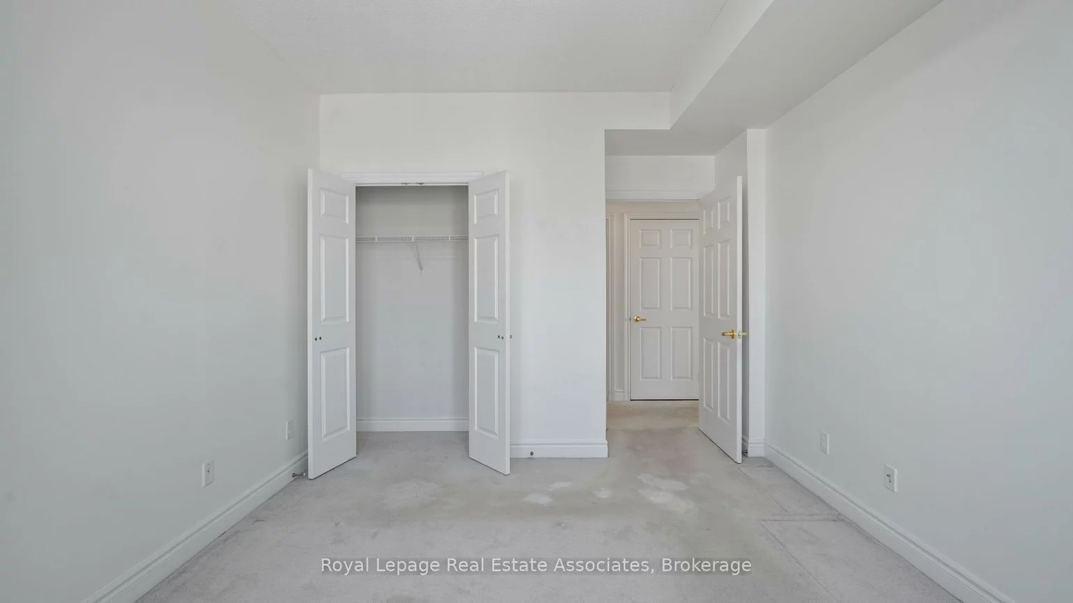 25, Kingsbridge Garden, Hurontario, Mississauga