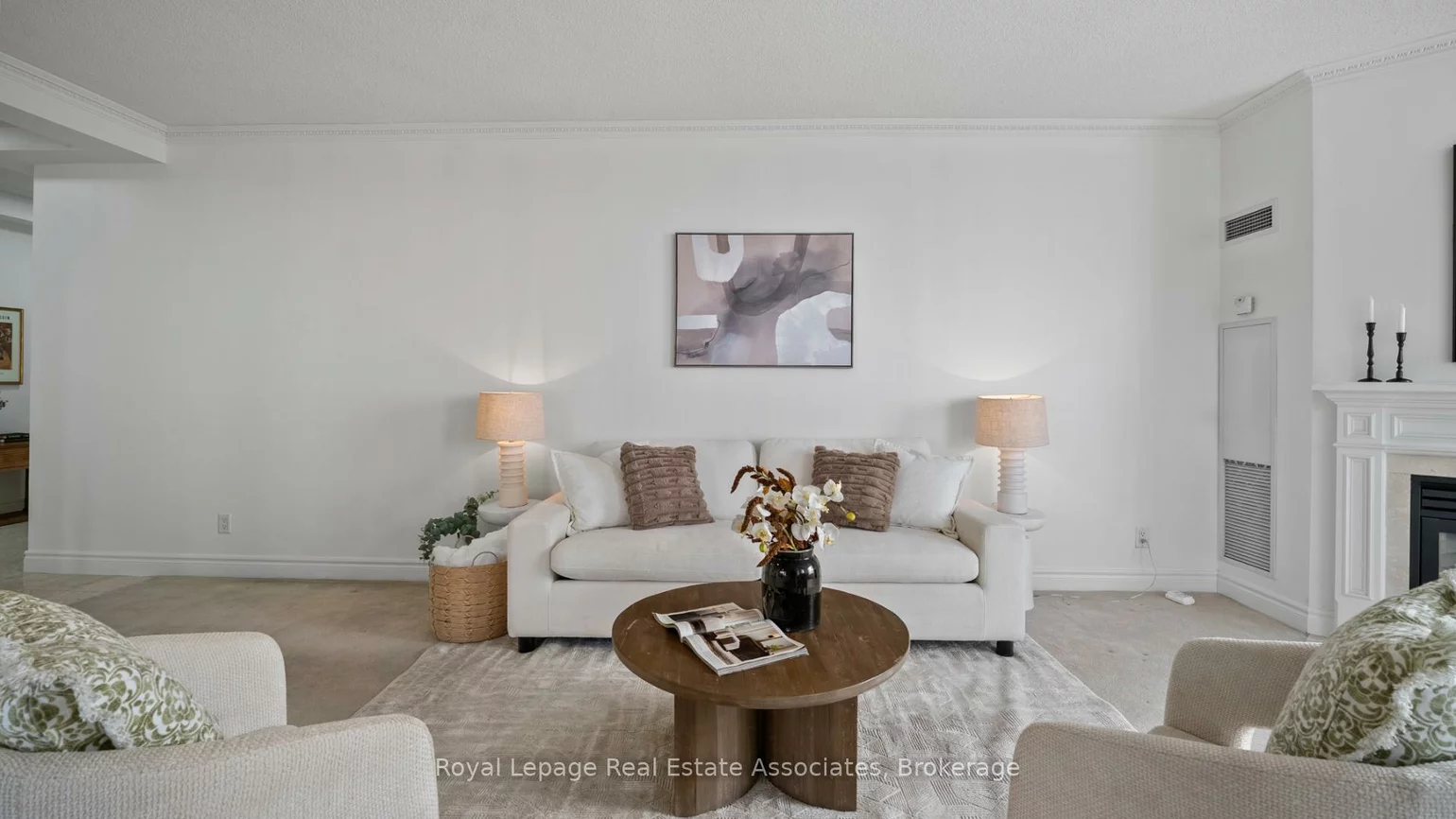 25, Kingsbridge Garden, Hurontario, Mississauga