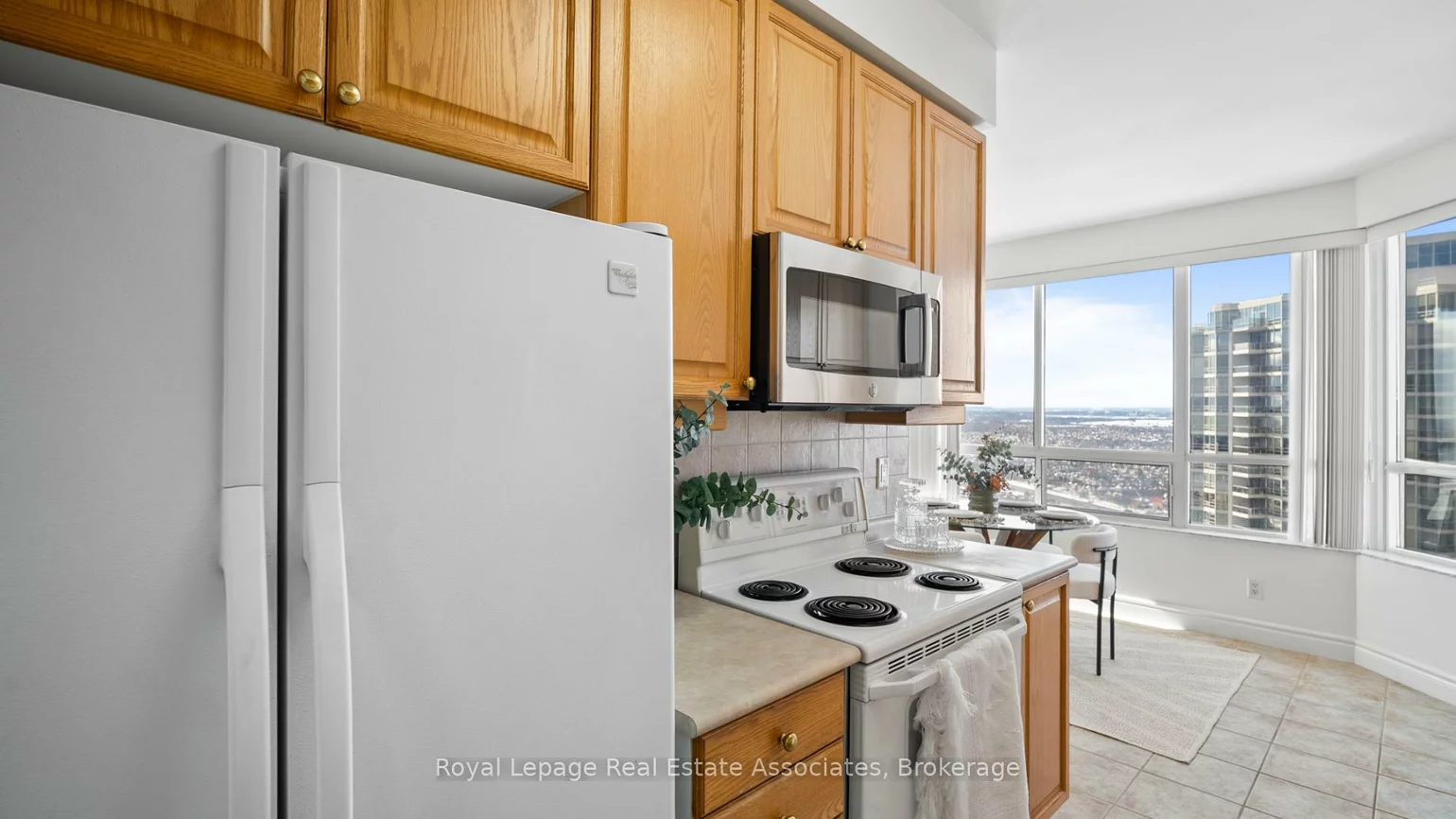 25, Kingsbridge Garden, Hurontario, Mississauga