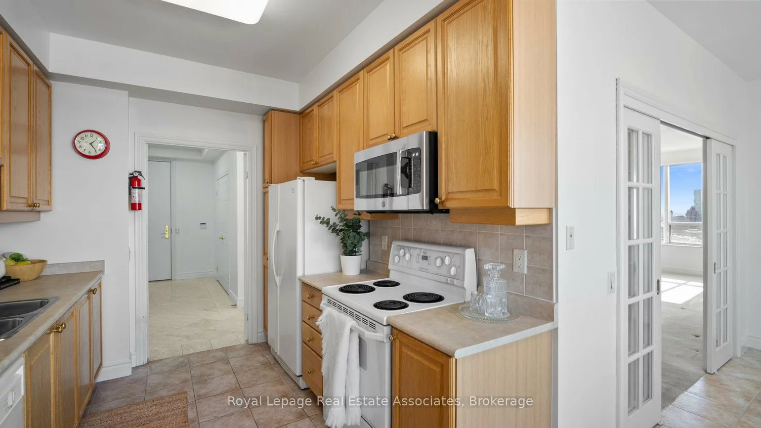 25, Kingsbridge Garden, Hurontario, Mississauga