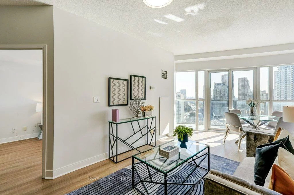 60, Absolute, City Centre, Mississauga