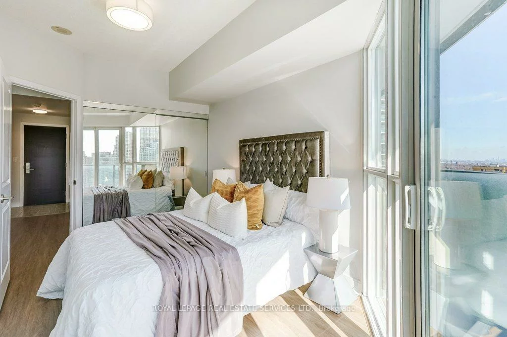 60, Absolute, City Centre, Mississauga