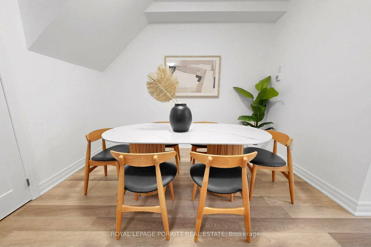 665, Cricklewood, Mineola, Mississauga