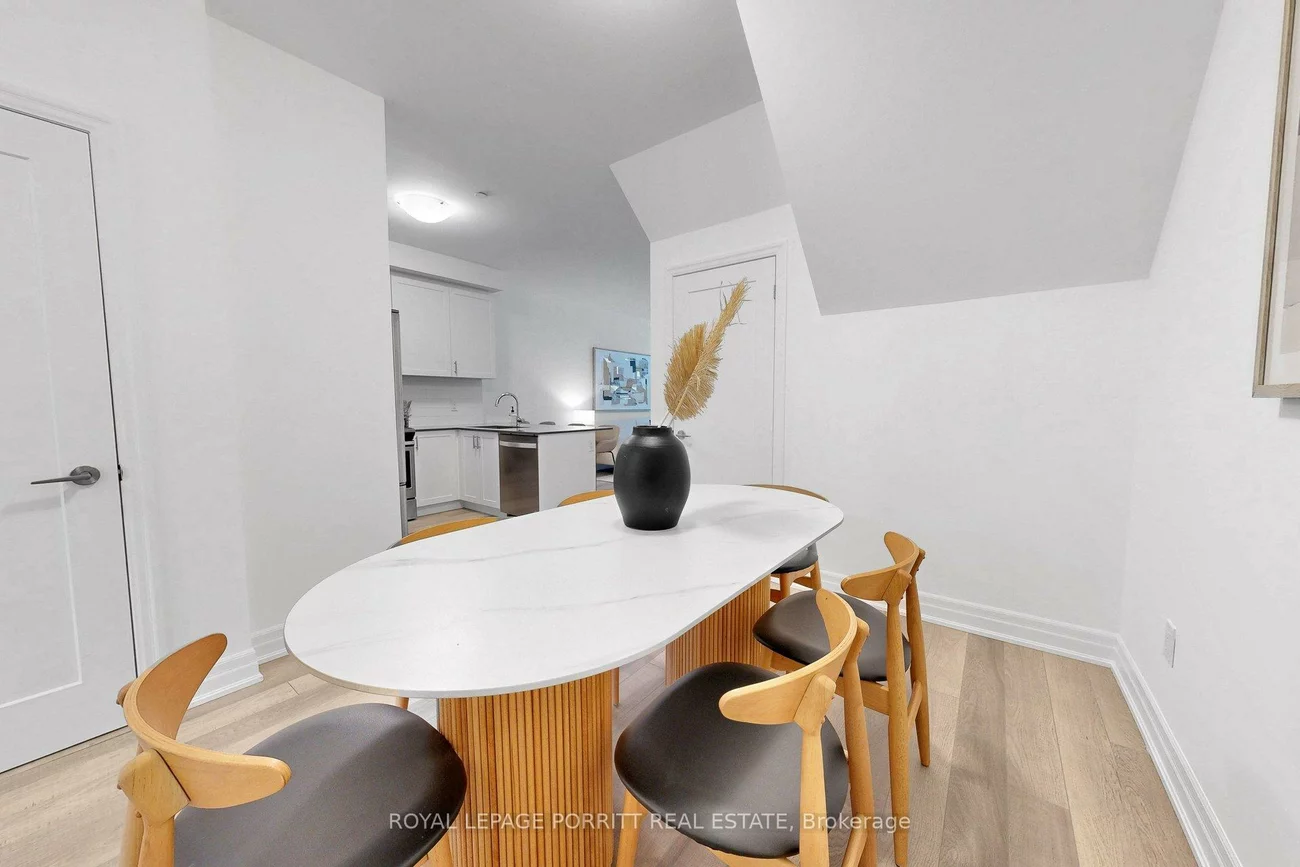 665, Cricklewood, Mineola, Mississauga