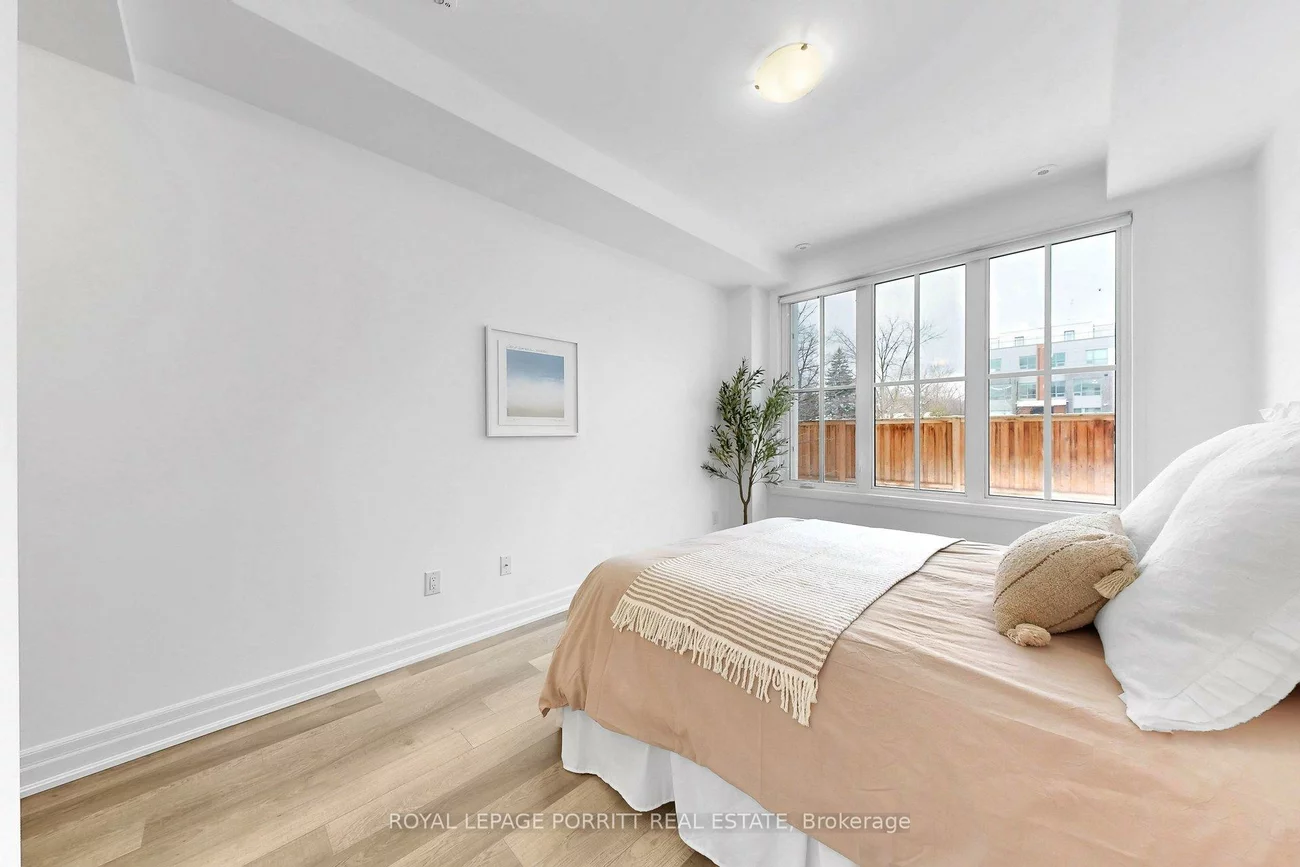 665, Cricklewood, Mineola, Mississauga