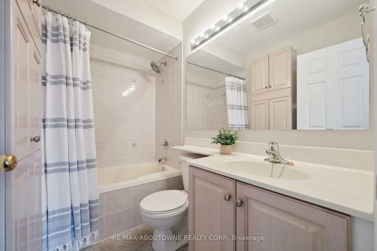 5031, East Mill, East Credit, Mississauga