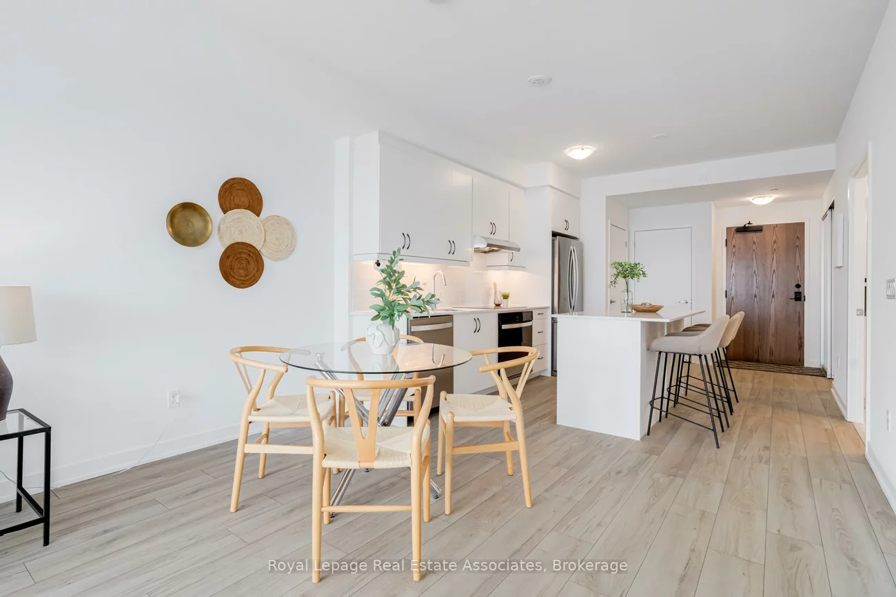 1035, Southdown, Clarkson, Mississauga