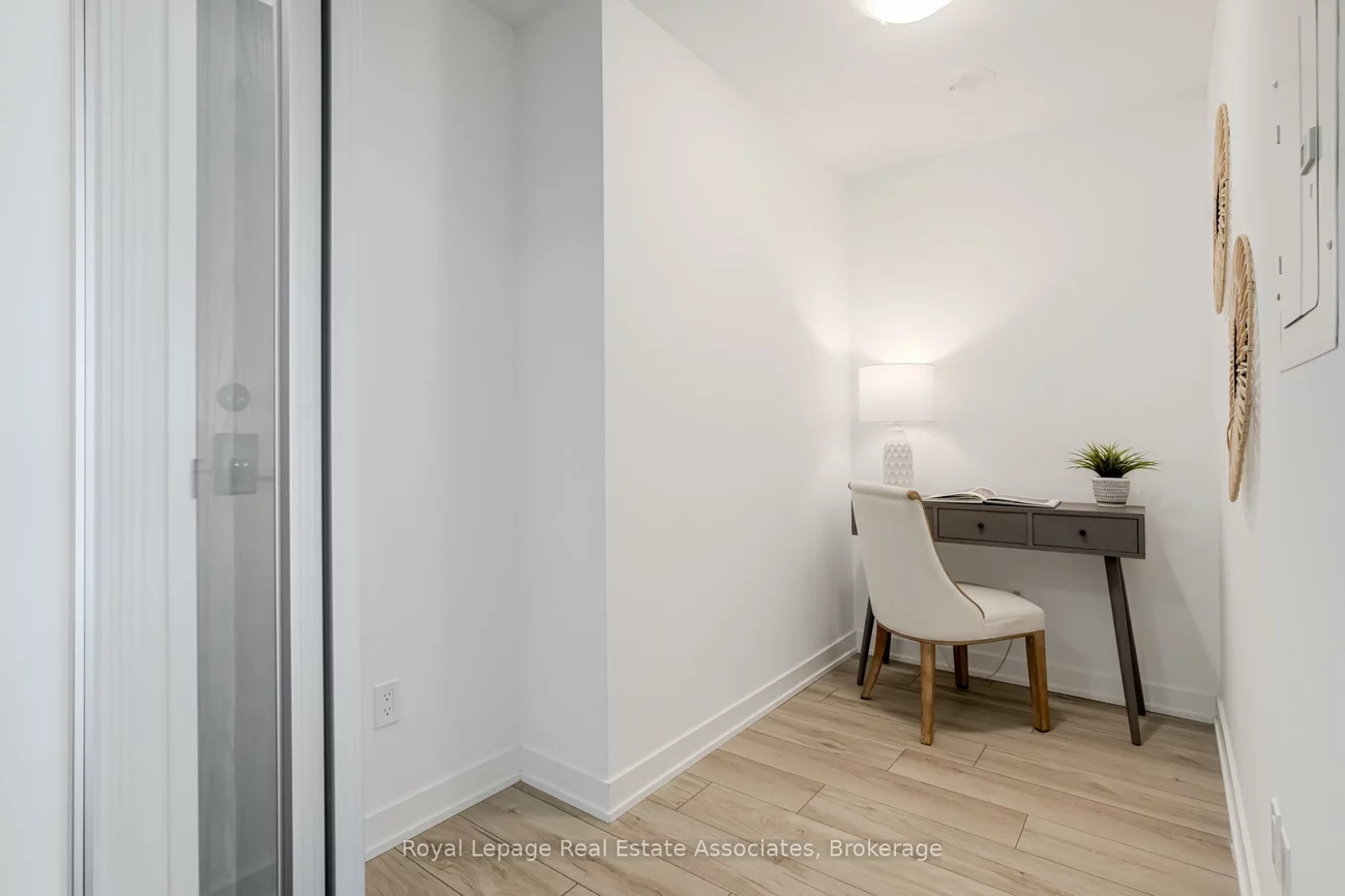 1035, Southdown, Clarkson, Mississauga