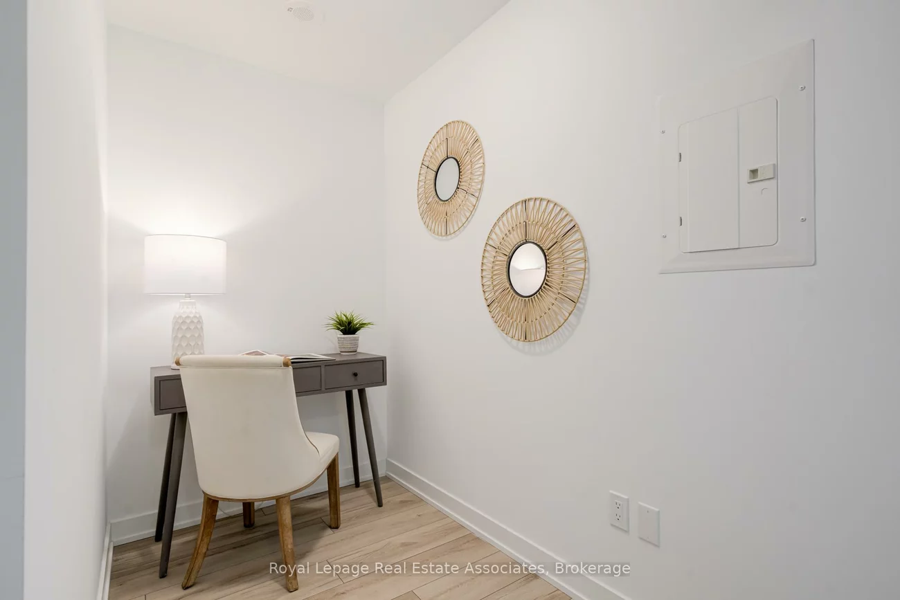 1035, Southdown, Clarkson, Mississauga