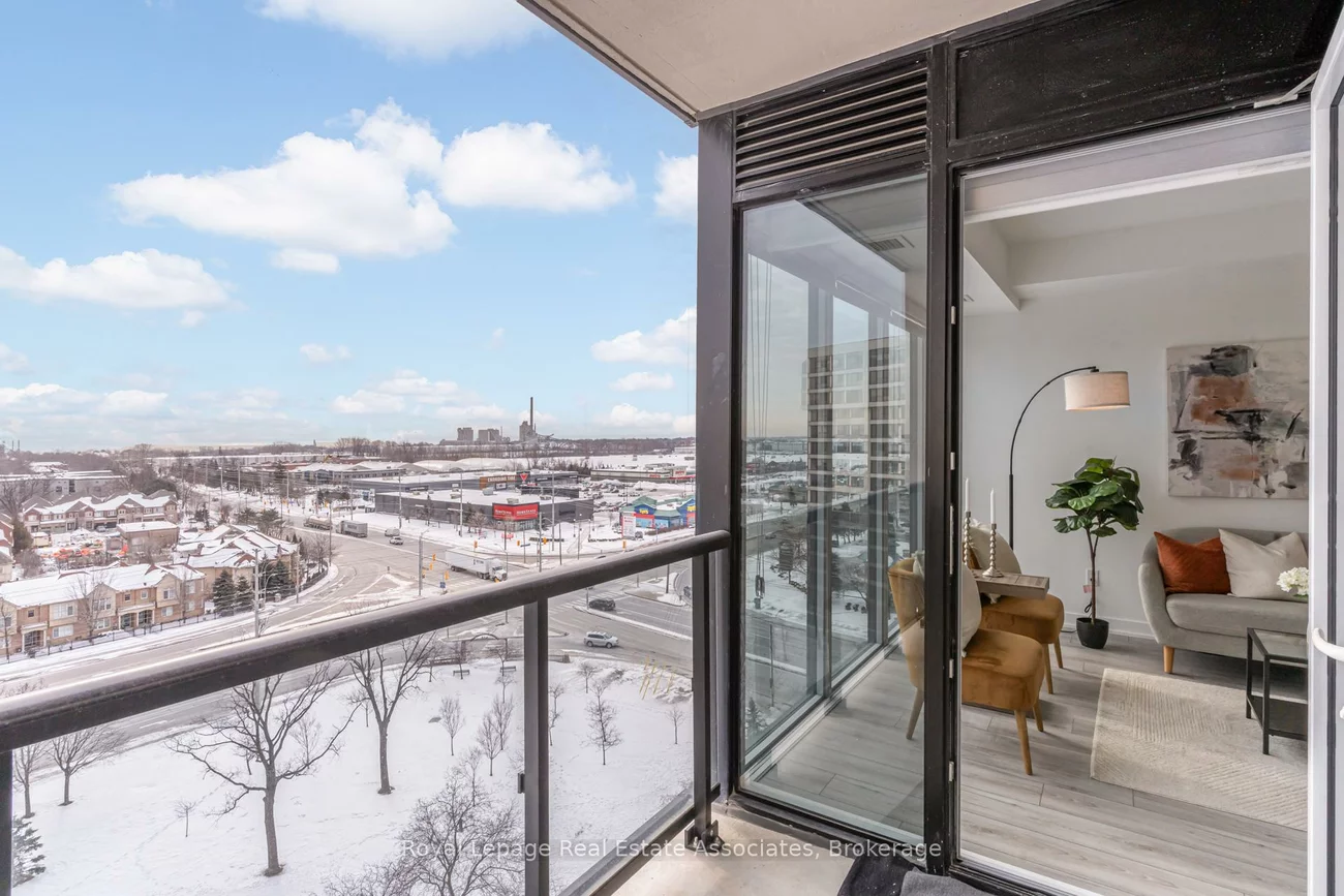 1035, Southdown, Clarkson, Mississauga