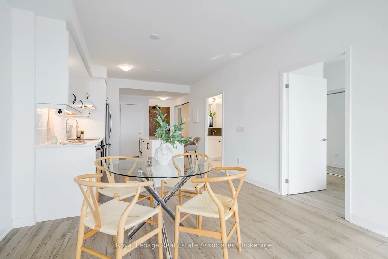 1035, Southdown, Clarkson, Mississauga