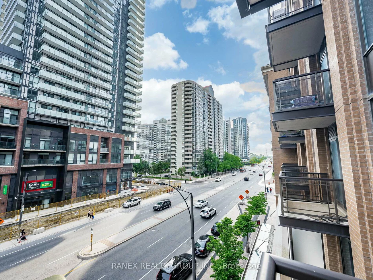 385, Prince Of Wales, City Centre, Mississauga